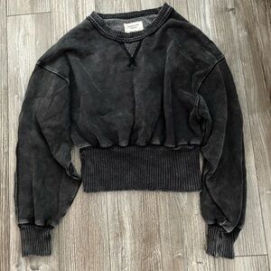 🌸 American Eagle Outfitters Black Women’s Sweatshirt top with ribbed waistband